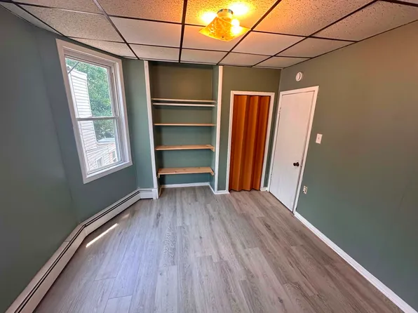 13 Victor Ave, Hamilton, NJ 08609
