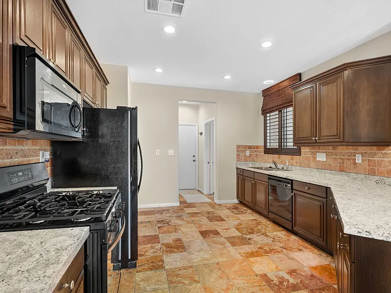6255 W Arby Ave #117 — Photo 10