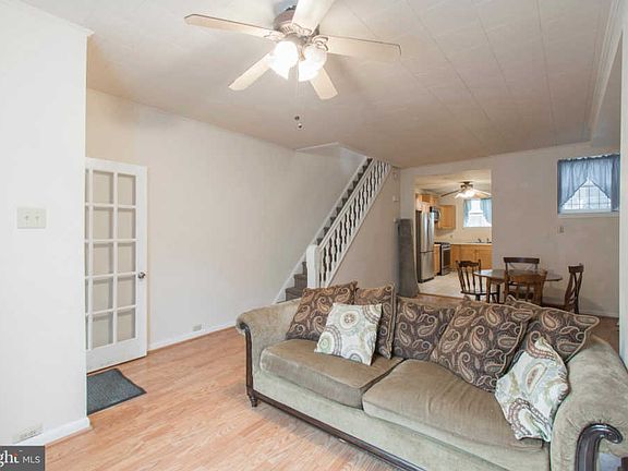 3rd image of 2540 S Rosewood St