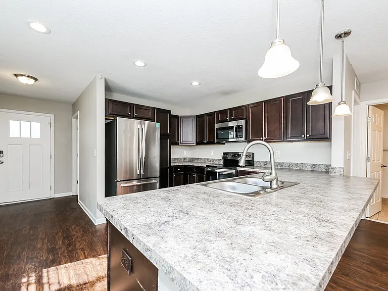 8200 Highfield Ave — Photo 8
