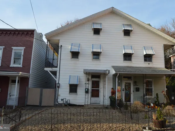 416 W Market St, Pottsville, PA 17901