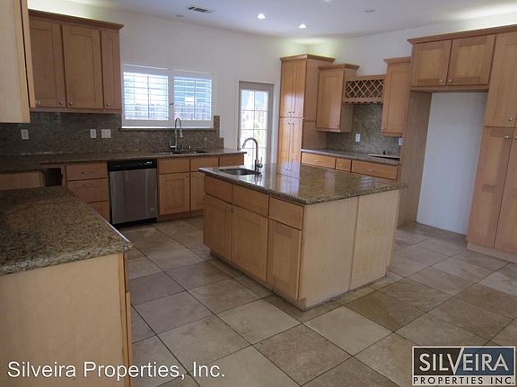 3rd image of 1617 S Tropea Ave
