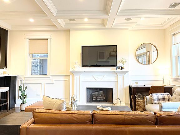 3rd image of 920 N Winchester Ave #2