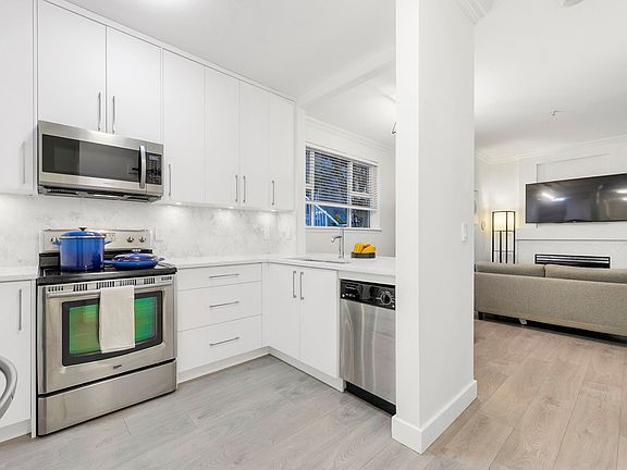 2nd image of 1333 W 7th Ave #101