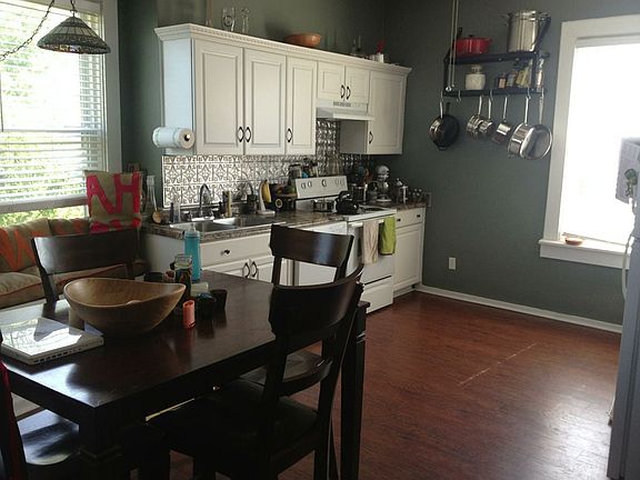 2nd image of 305 Lucile Ave APT 5
