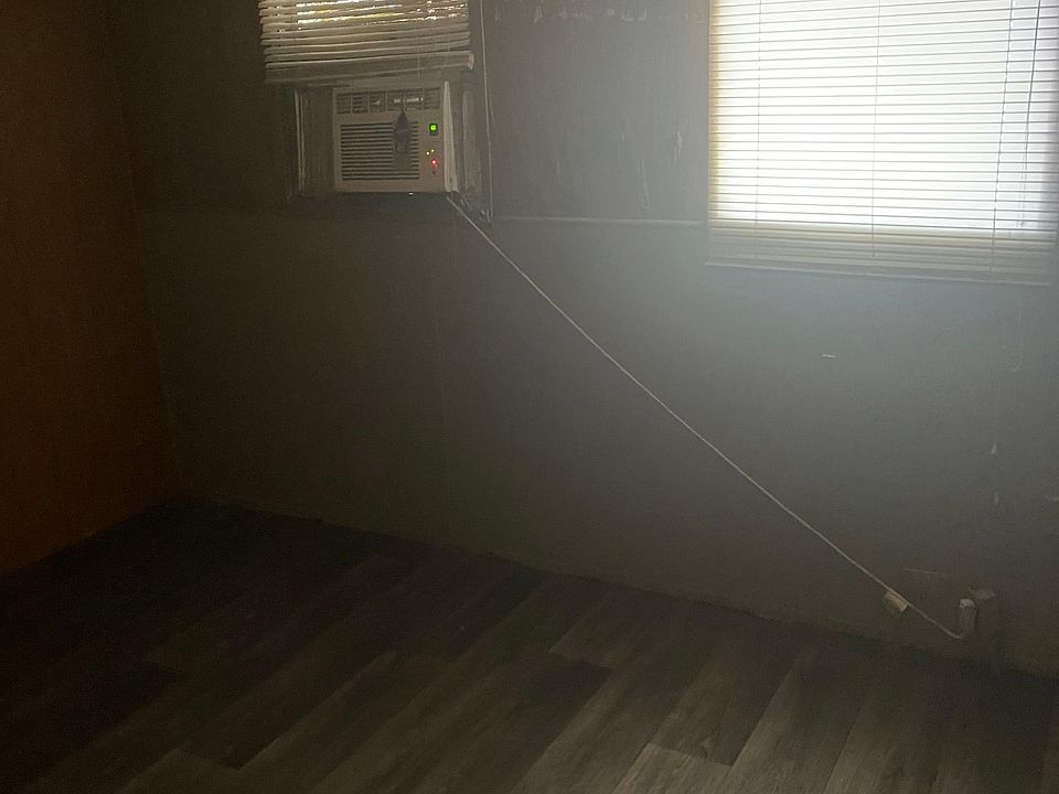 2nd image of 234 Lilac St APT G