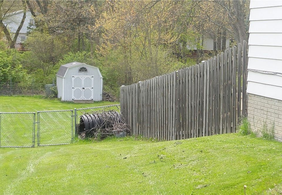 2nd image of 9864 Fair Rd