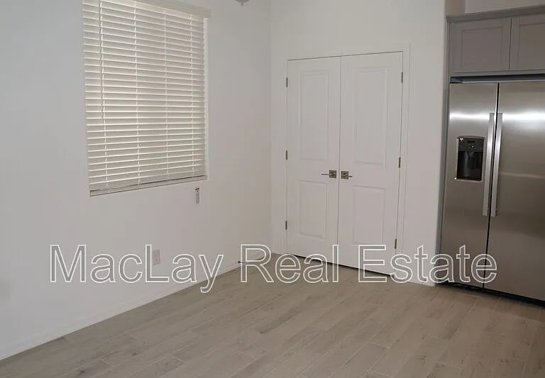 3809 N 100th Dr — Photo 10
