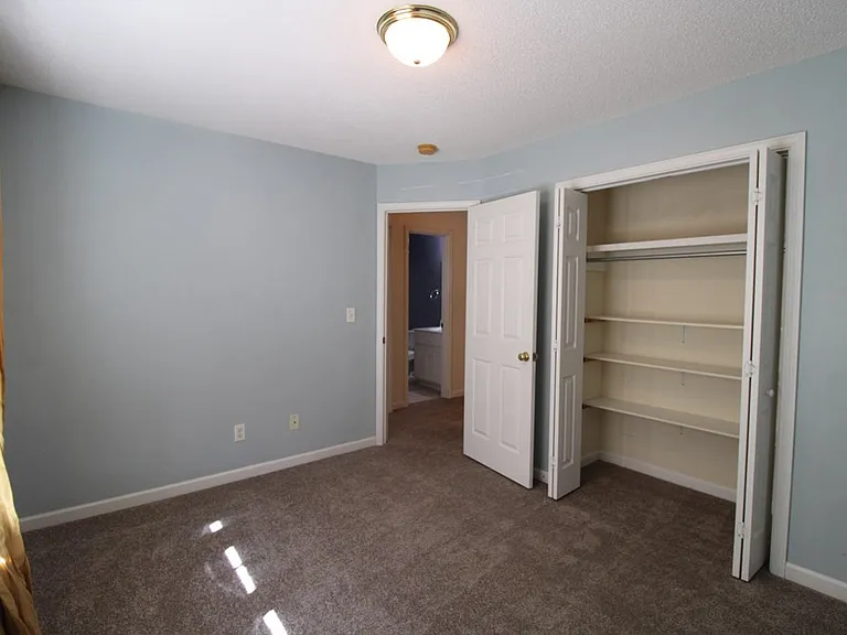 305 Trillium Ln — Photo 23