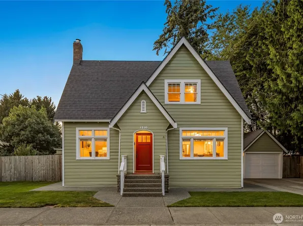 1210 N 2ND Street, Renton, WA 98057
