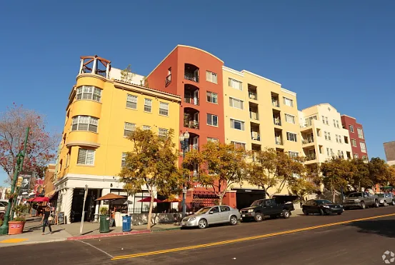 2 bed, 950 sqft, $3,800 — Photo 1