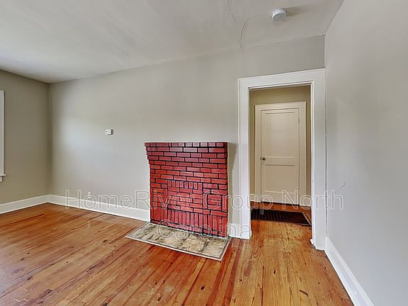 5th image of 841 Broad Ave