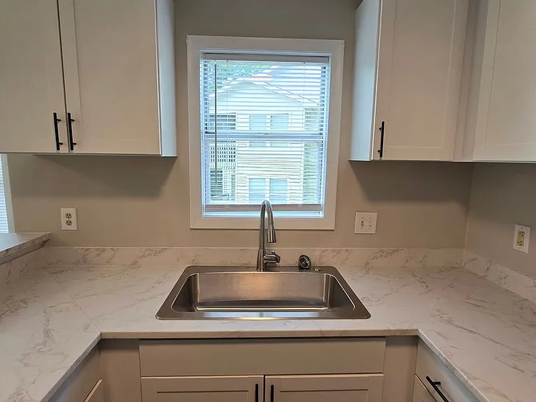 1021 Wood Creek Dr #6 — Photo 8