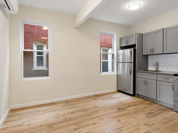 2112 Grand Avenue image 3 of 12