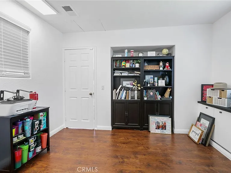 915 N Shaftesbury Ave — Photo 22
