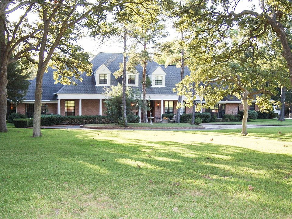 1st image of 145 Lola Ln
