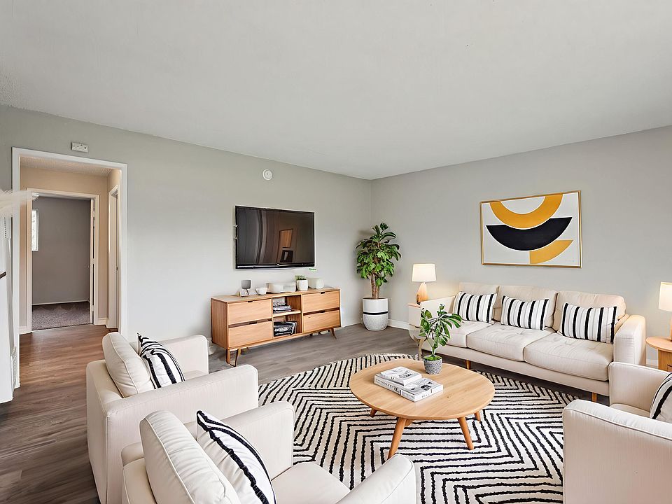 Two Bedroom Livingroom