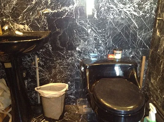 Rented by EXR | media 9