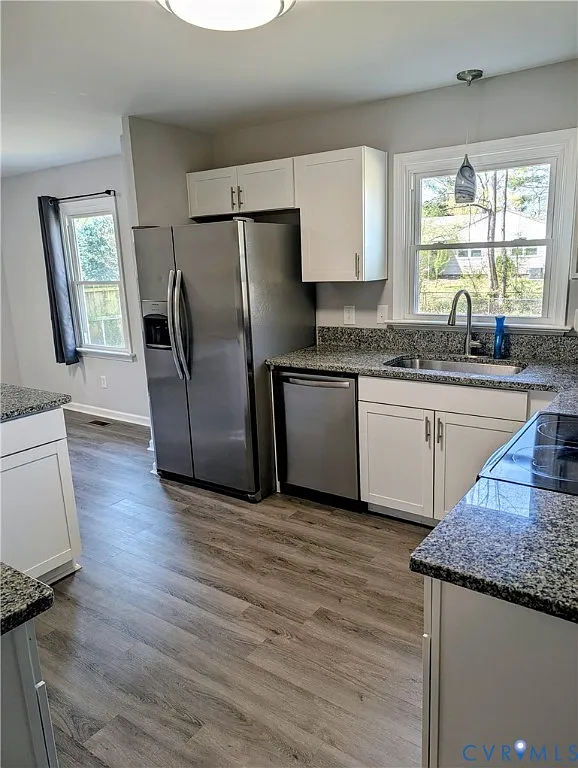 Building Photo - 409 Flint Dr