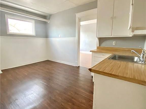 4th image of 1098 E Lovejoy St