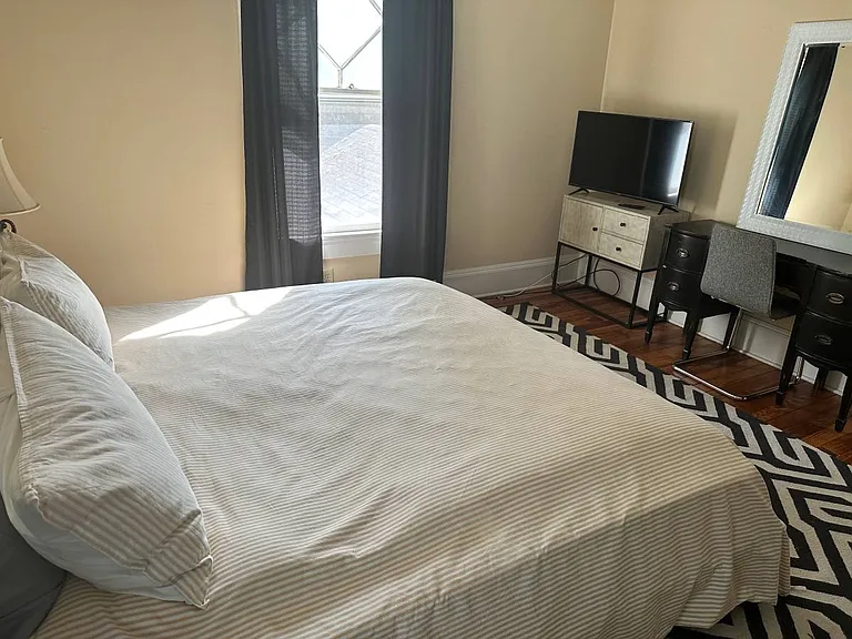 462 Greenwood Ave NE — Photo 11
