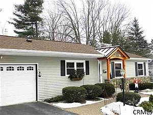 1st image of 19 Salem Dr