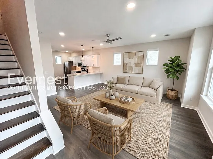 304 Jeffries Way — Photo 3