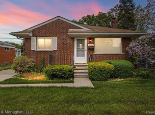 28004 Shock St, Saint Clair Shores, MI 48081