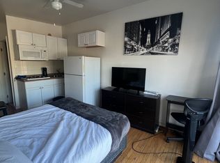 757 S 20th St #3R, Philadelphia, PA 19146