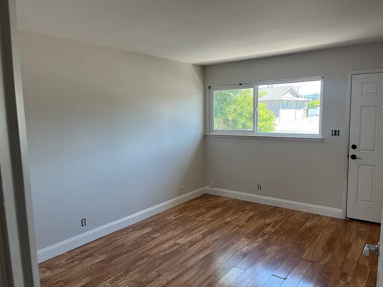 1516 Regent St #4 — Photo 2