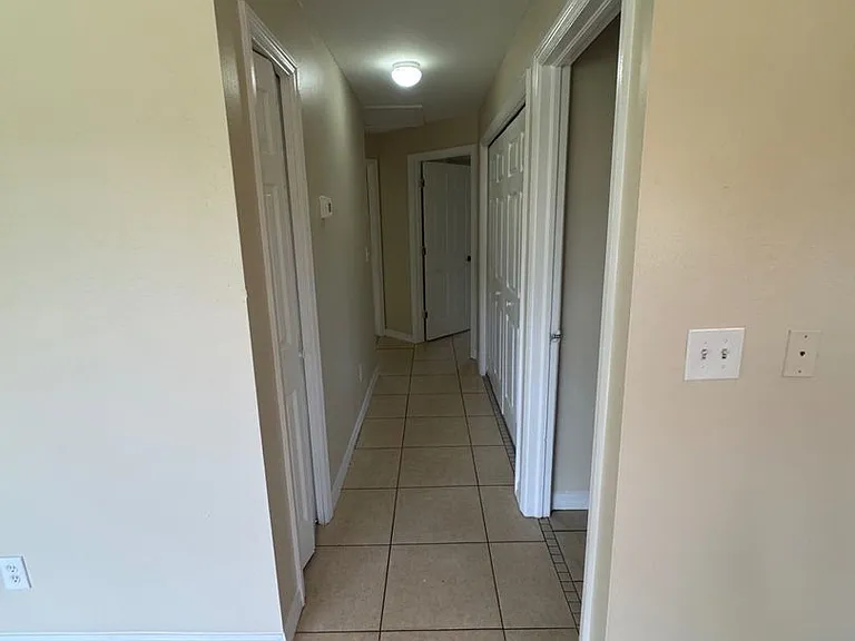 4538 Golfview Blvd — Photo 2
