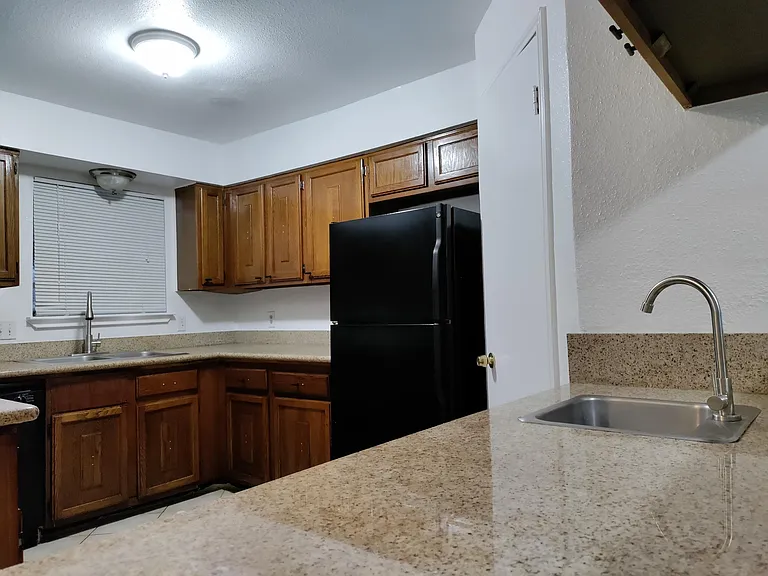 10600 S Gessner Dr #24 — Photo 14