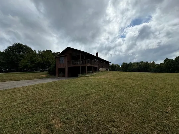 3019 Hackberry Rd, Sutherlin, VA 24594