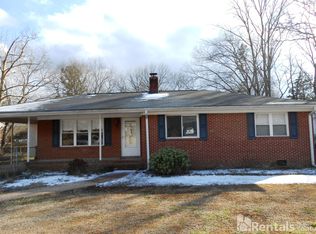 128 Forestdale Dr, Taylors, SC 29687
