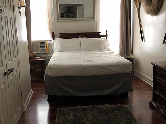 4th image of 4805 Fairmount Ave #2