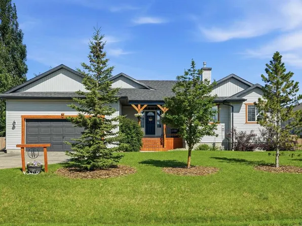 14 W Lloyd Cres NE, Rocky View County, AB T0J 1X1