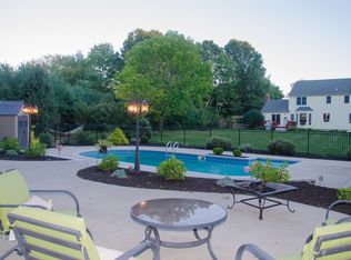 2 Village Ln, North Grafton, MA 01536