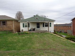 6204 E Gate Rd, Huntington, WV 25705