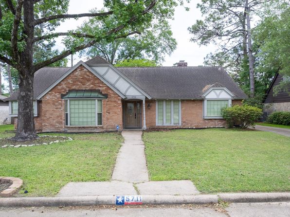 5711 Olympia Fields Ln, Houston, TX 77069