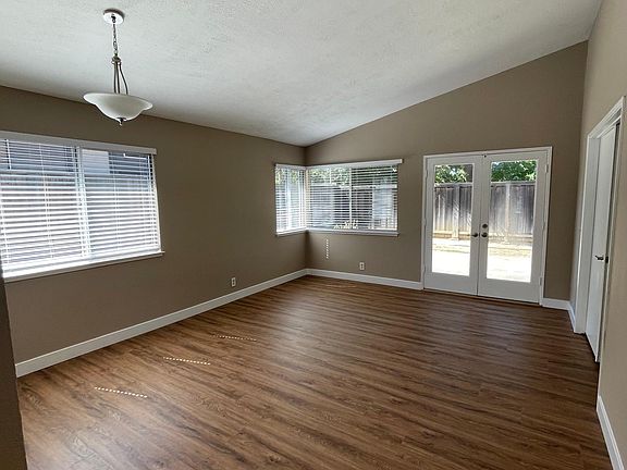 4th image of 367 Summerfield Dr