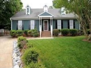 6604 Portsmouth Ln, Raleigh, NC 27615