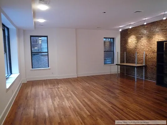 Rented by Bond New York | media 29