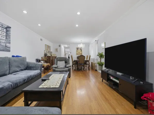 50 Bergen Beach Place image 4 of 15