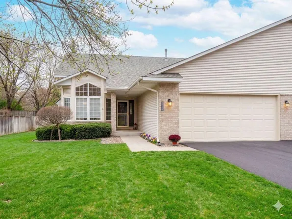 17213 Rogers Rd, Eden Prairie, MN 55347