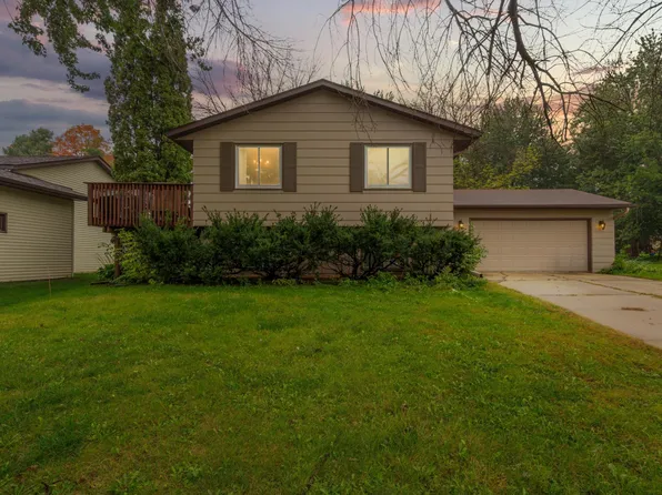 8 Aspen Ct, Faribault, MN 55021