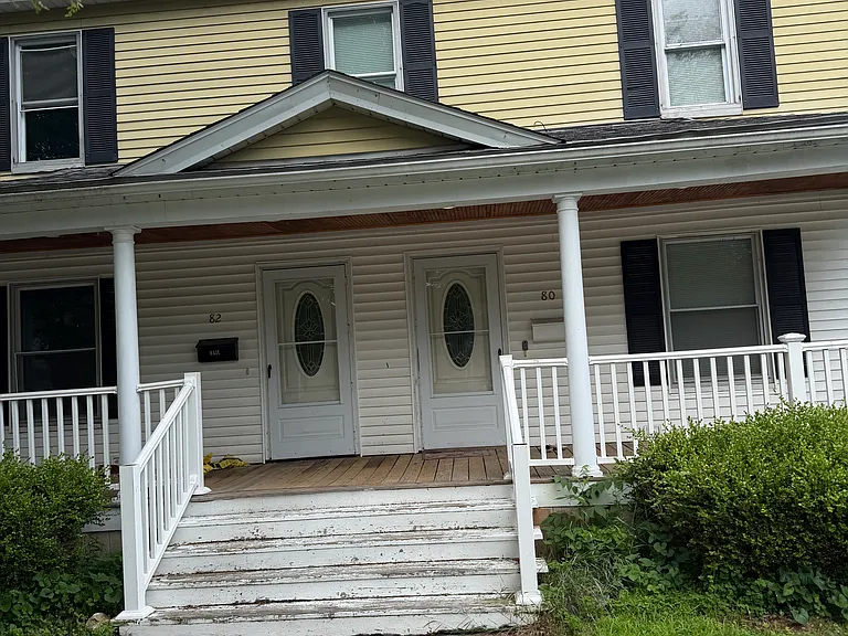 82 Carson Ave — Photo 13