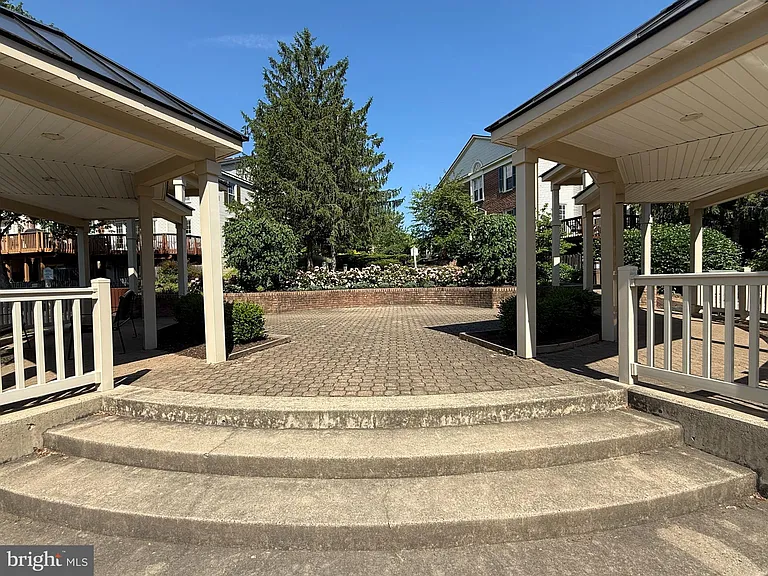 5832 Apsley House Ct — Photo 19