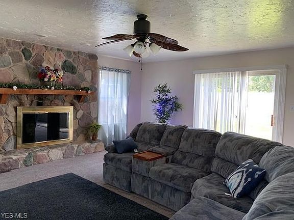4th image of 28547 Aspen Dr