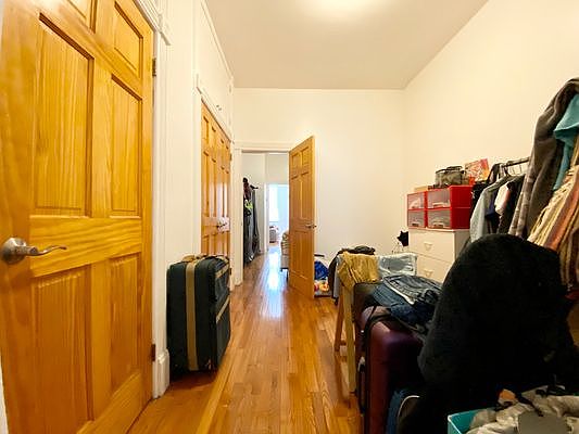 4th image of 1465 Greene Ave #1