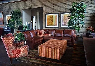 RELAX AND VISIT WITH YOUR VISITORS AND FAMILY !